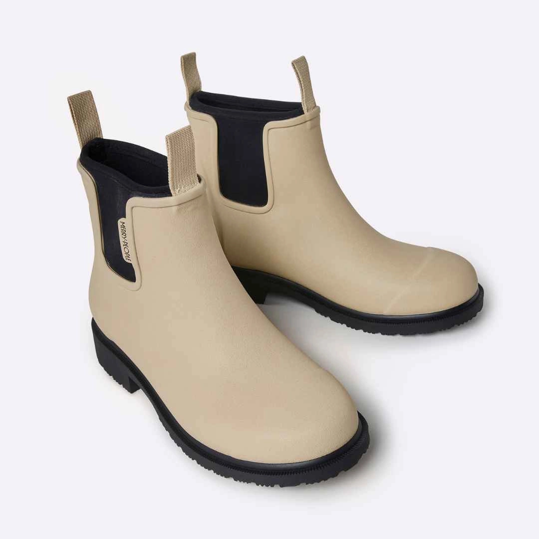 Bobbi Wellington Boot // Sand Boots In Rain