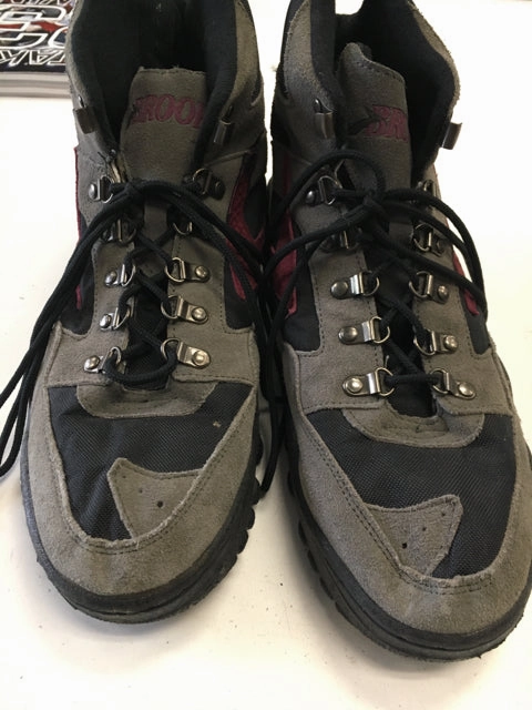 Brooks Grey/Red Mens 13 Used Hiking Boots Hiking Boots For Bad Knees