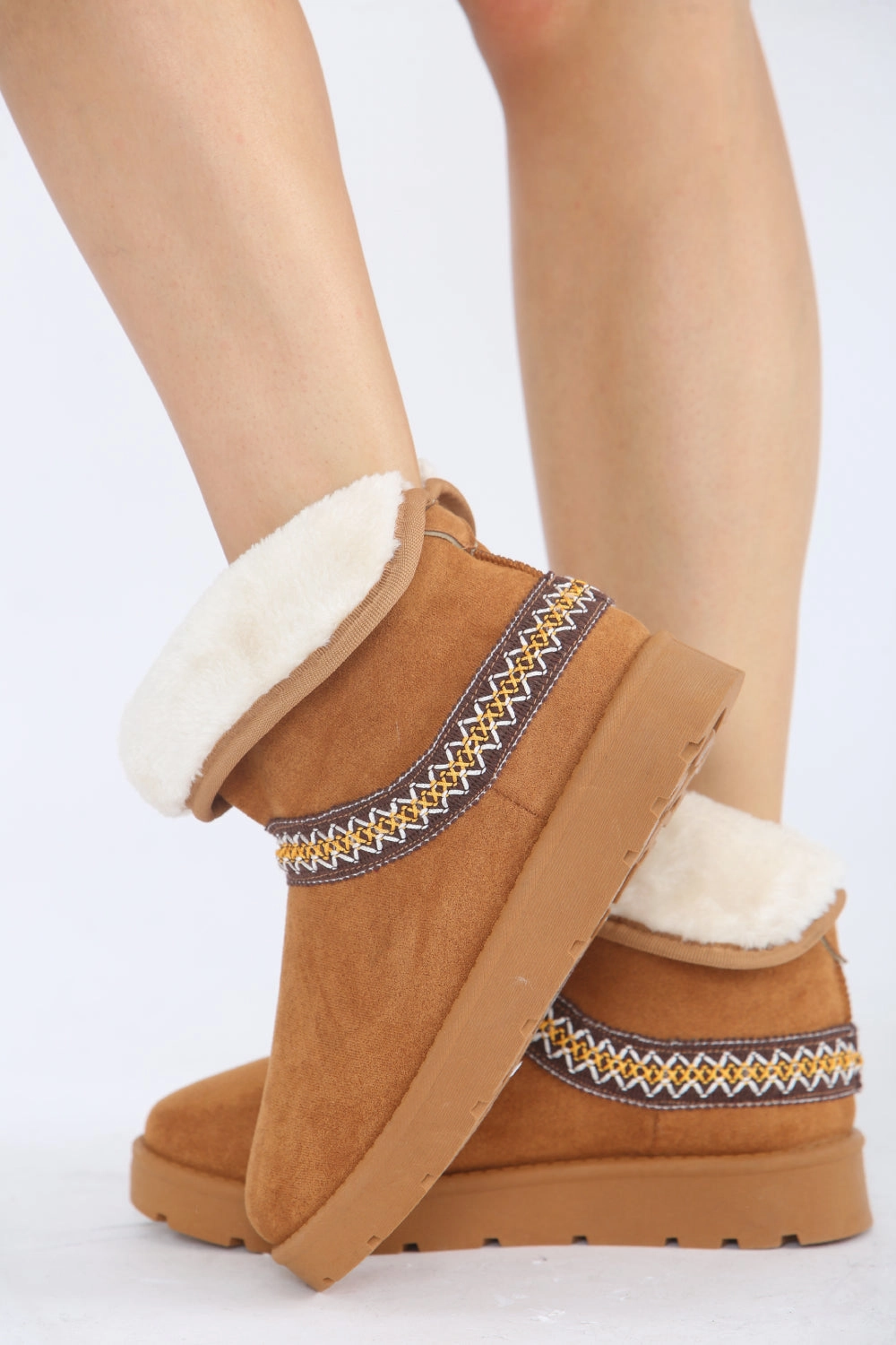 Brahma Boots CHESTNUT FOLD OVER EMBROIDED AZTEC DETAIL FULLY FUR LINED BOOT (PACK A)