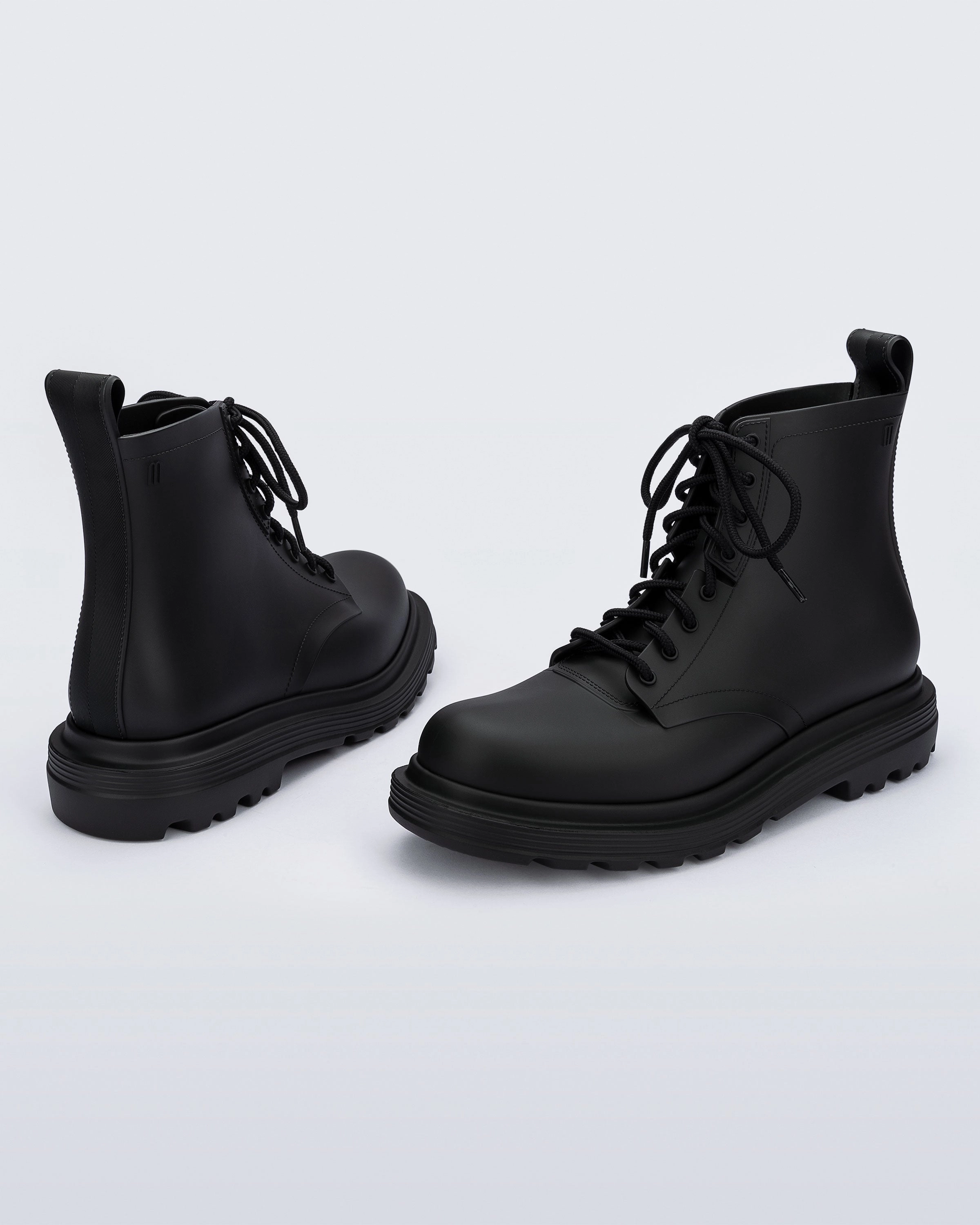 Glossy Combat Boots Coturno