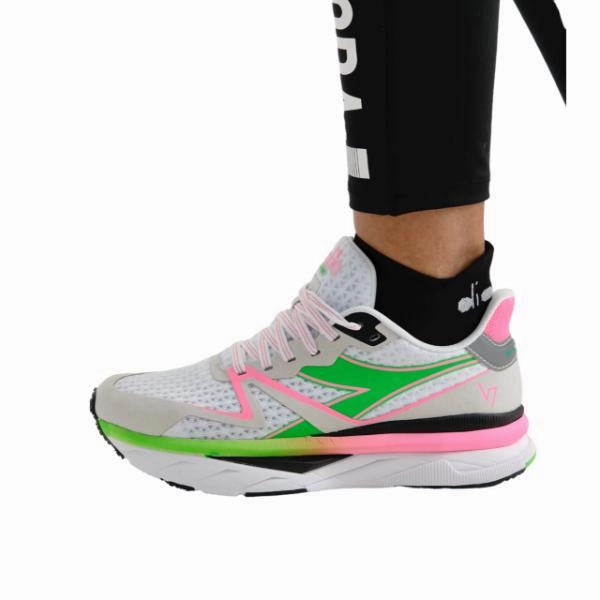 DIADORA - Women's Atomo V7000 Over Pronation Trail Running Shoes
