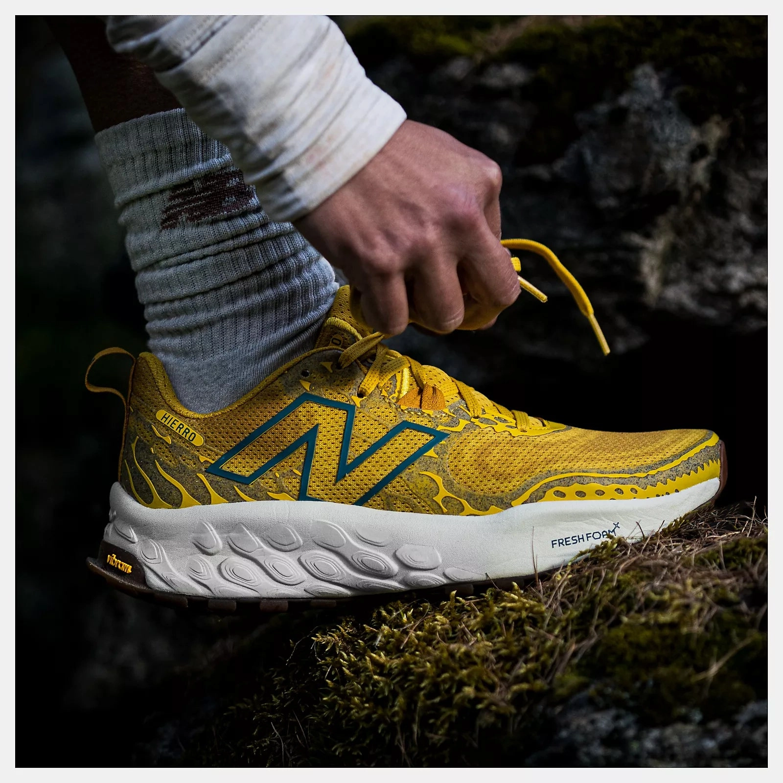 Mens Trail Running Shoes New Balance Women's Fresh Foam X Hierro v8 Trail Running Shoes Ginger Lemon / Calcium / Terrarium