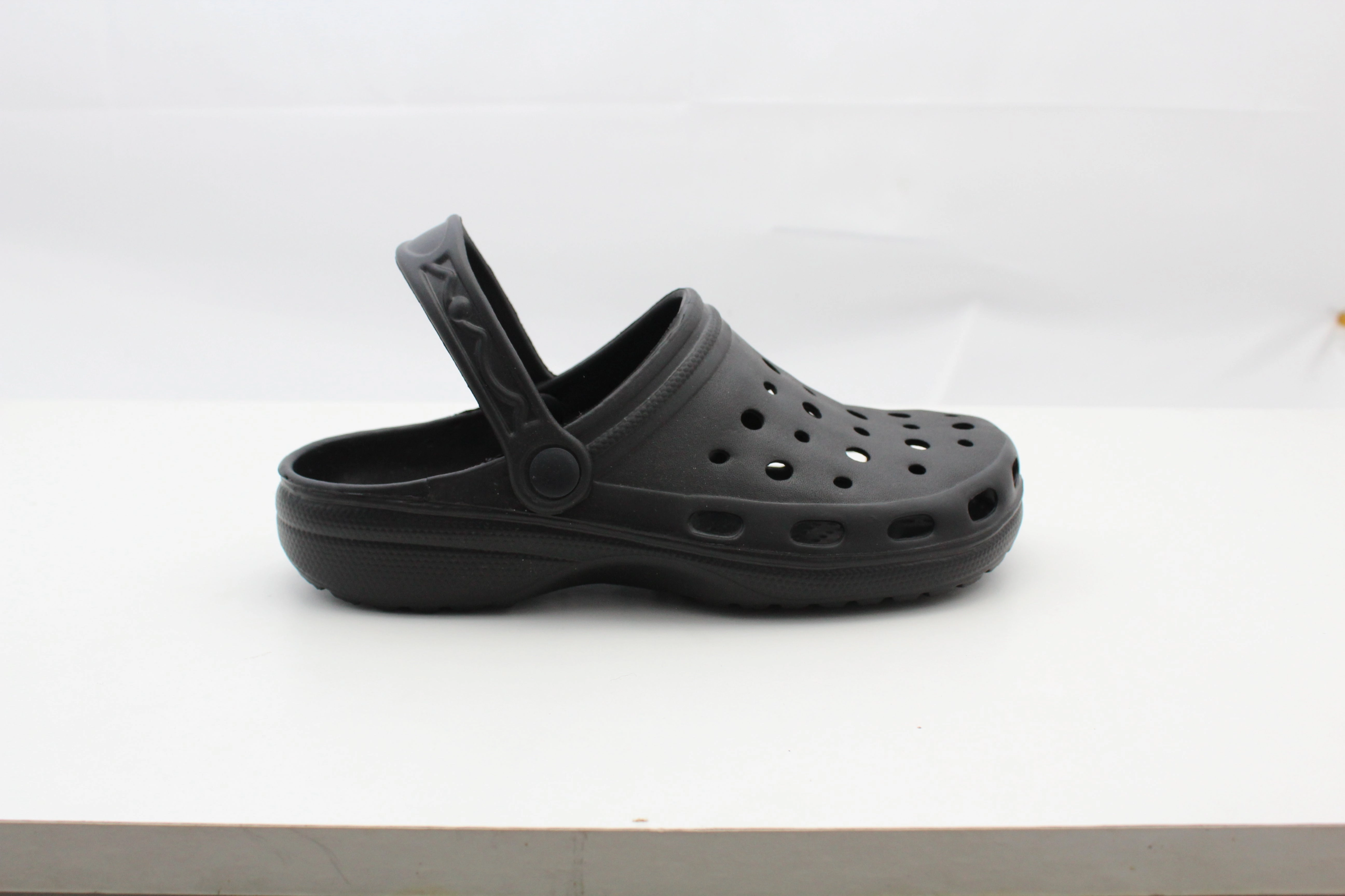 Womens Clogs Lightweight Black EVA Breathable Beach Summer Sandals Ladies Garden Hospital Shower Pool Shoes Faux Leather Clogs