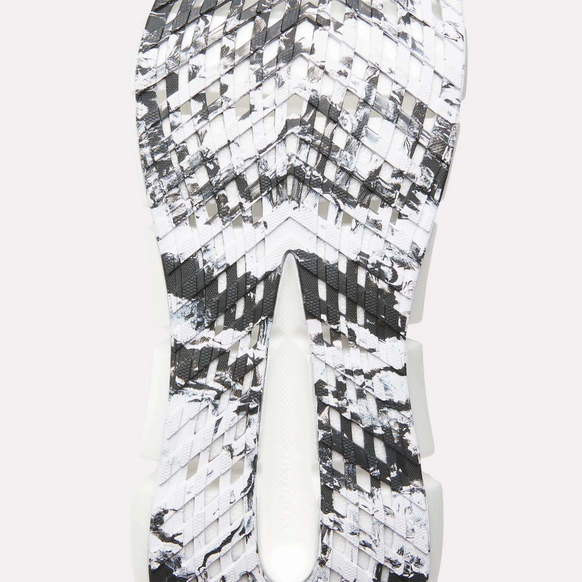 On Cloud Running Shoes Uk Sale FloatZig 2 Running Shoes