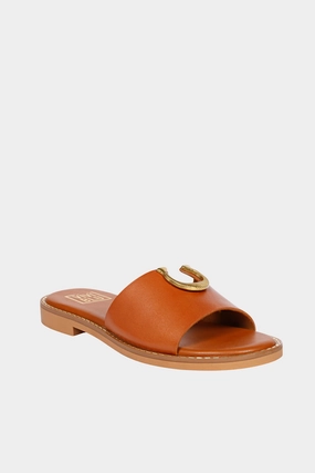 Vivi Blu - Amber Horseshoe Ornament Sandals - Cognac Leather Sandals Png