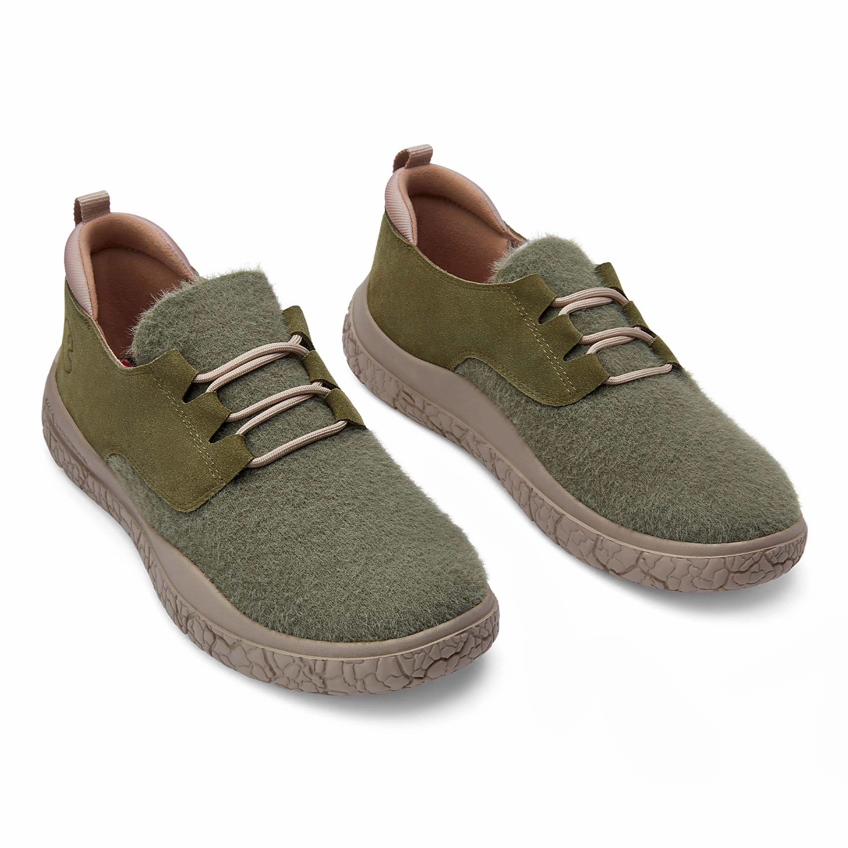Moss Bardenas III Men Walking Shoes Under 50