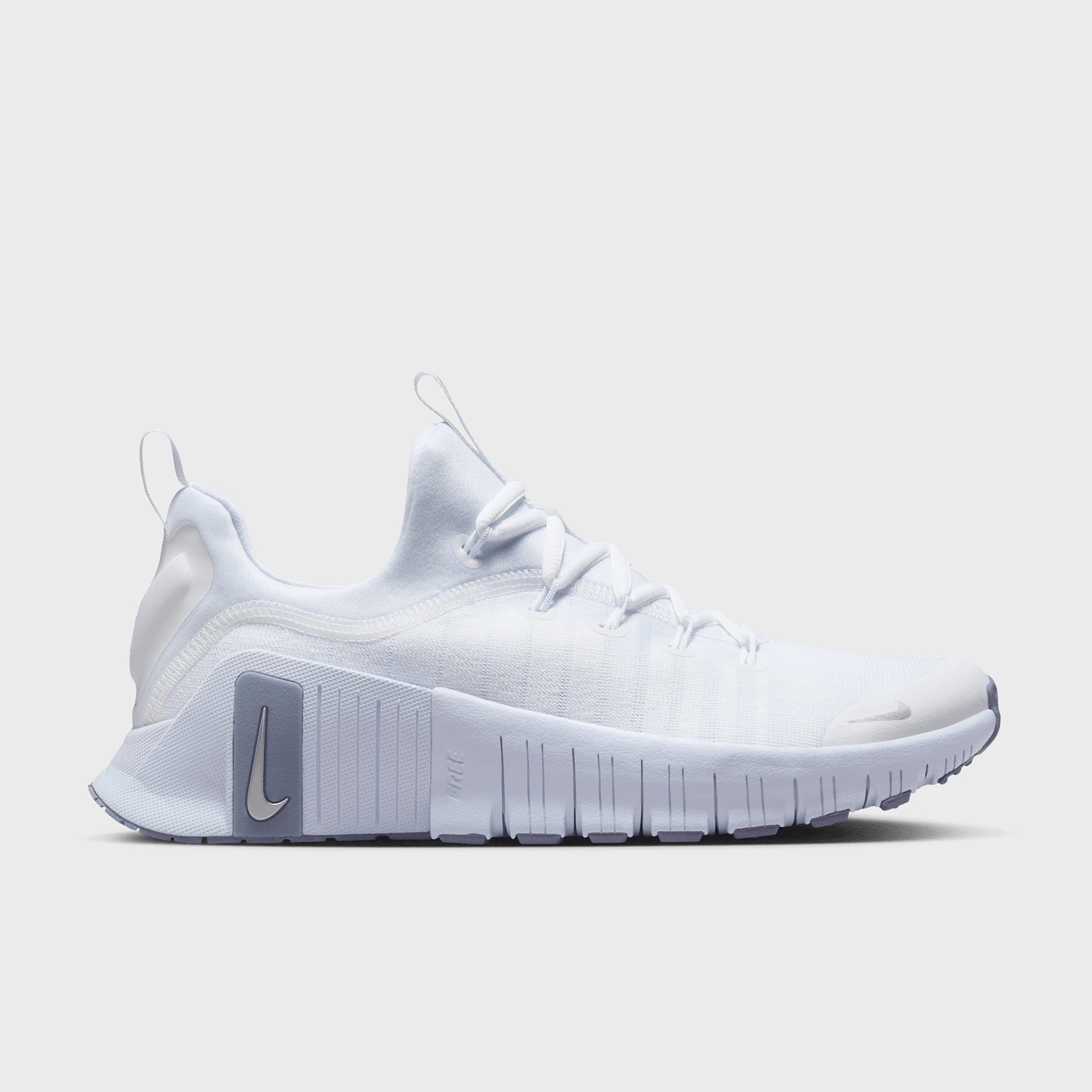 Nike - Free Metcon 6 Women's Training Shoes - WHITE/METALLIC SILVER-HALF BLUE Nike Flat Sole Shoes