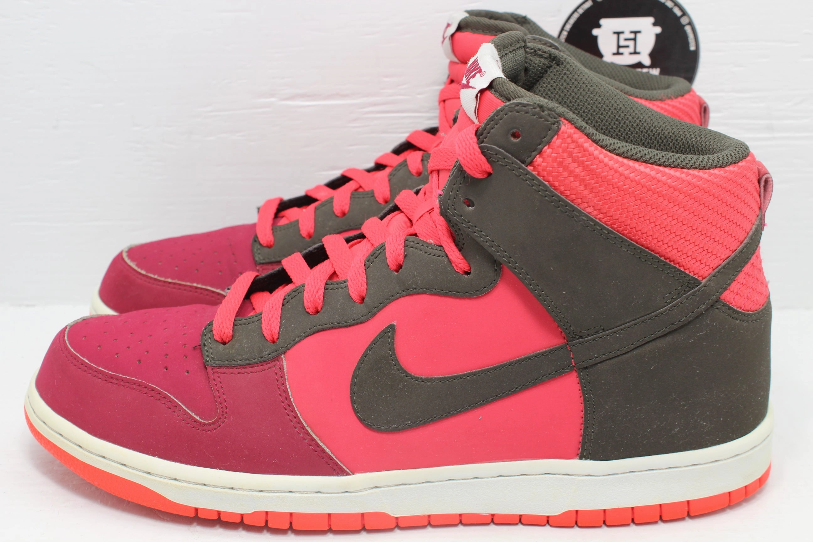 Nike Dunk High Noble Red Nike Lebron Basketball Shoe