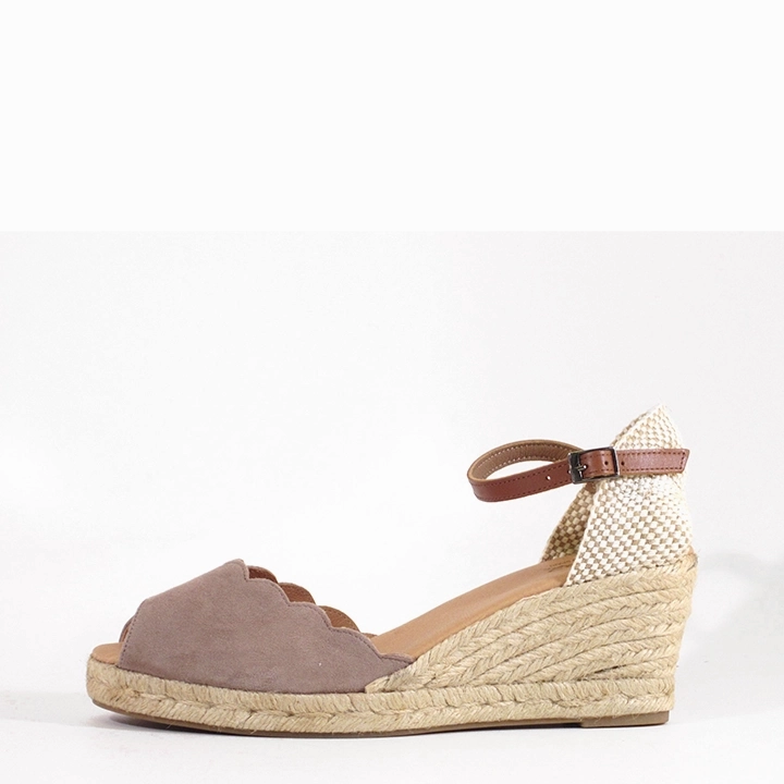 Pinaz 124/5 Sandals For High Arches