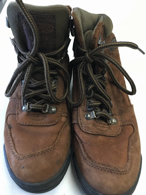 Used Vasque Brown Womens 6.5 Hiking Boots Hiking Boots With Heels