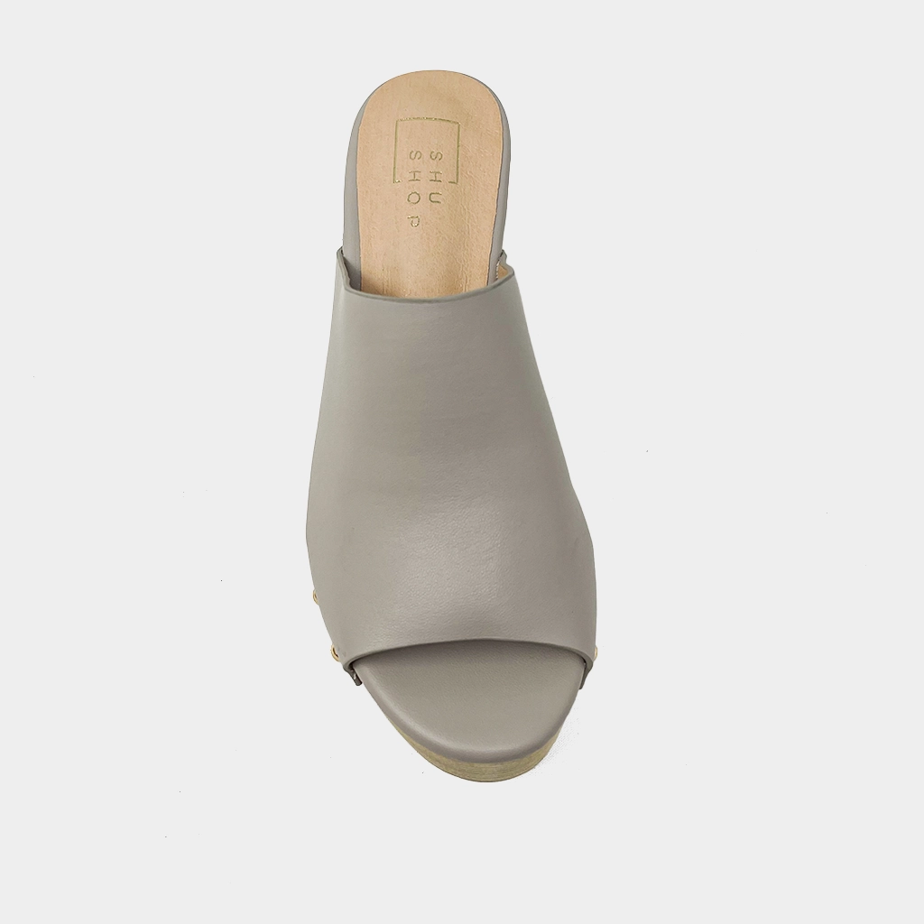 GINA Gentle Souls Woven Clogs