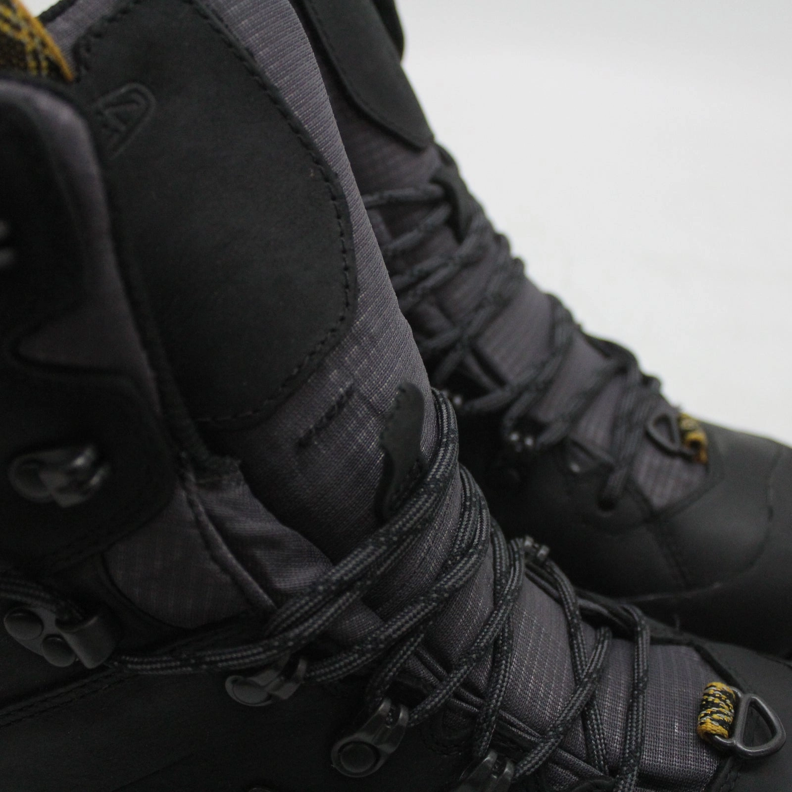 Spiked Ankle Boots Keen Revel IV Mid Polar Leather Textile Men's Ankle Boots - UK 9.5 - US 10.5 Men - EU 44