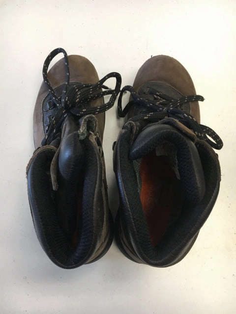 Salomon Gore Tex Contagrip Hiking Boots Used Garmont Brown Womens 7 Hiking Boots