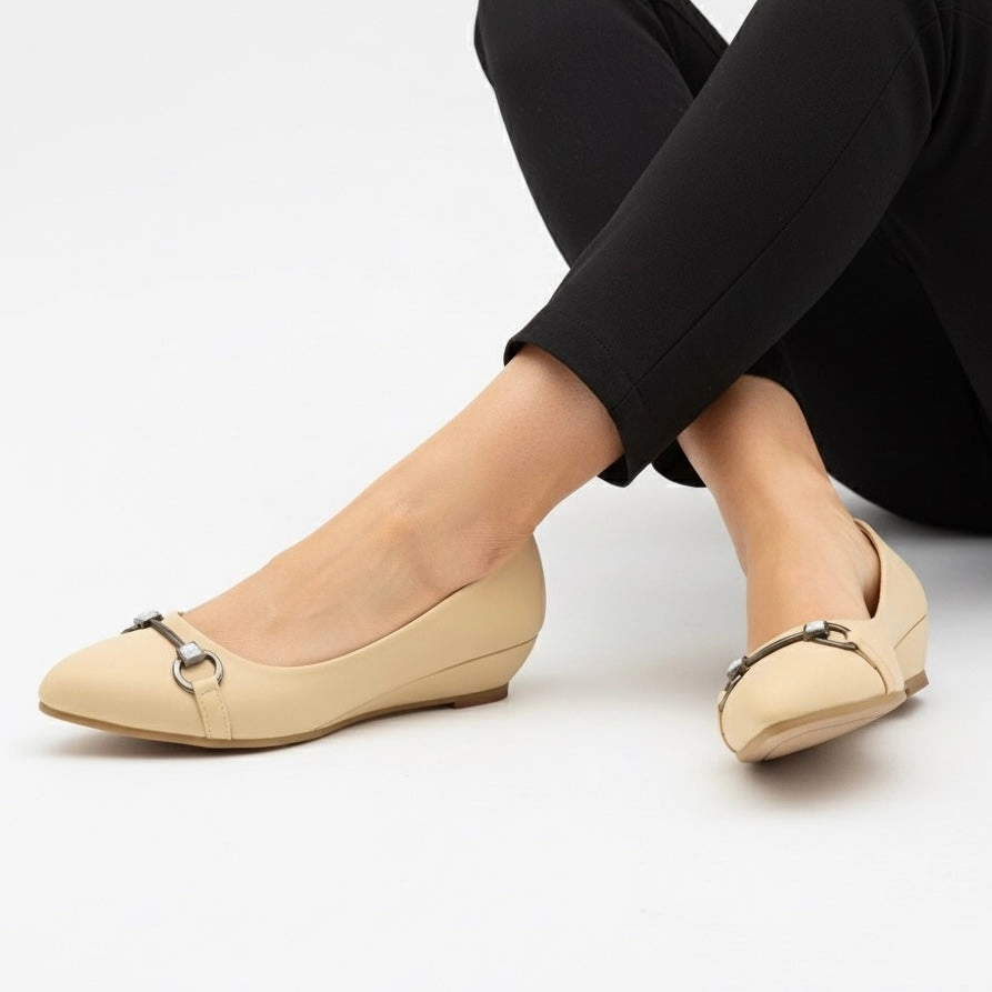 M01015 kitten wedge Best Trail Running Hiking Shoes