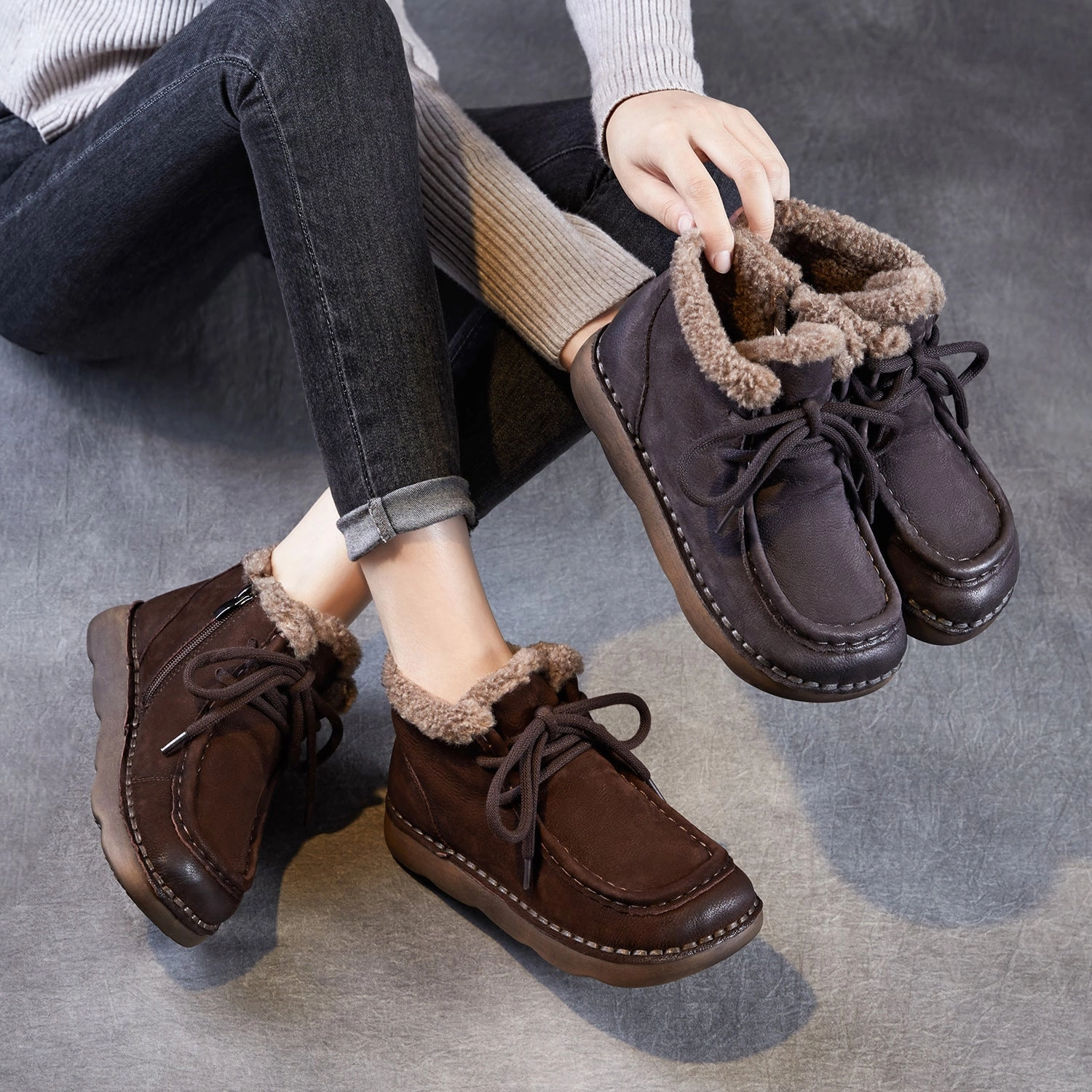 Close Fitting Ankle Boots Women's Retro Leather Warm Furred Ankle Boots