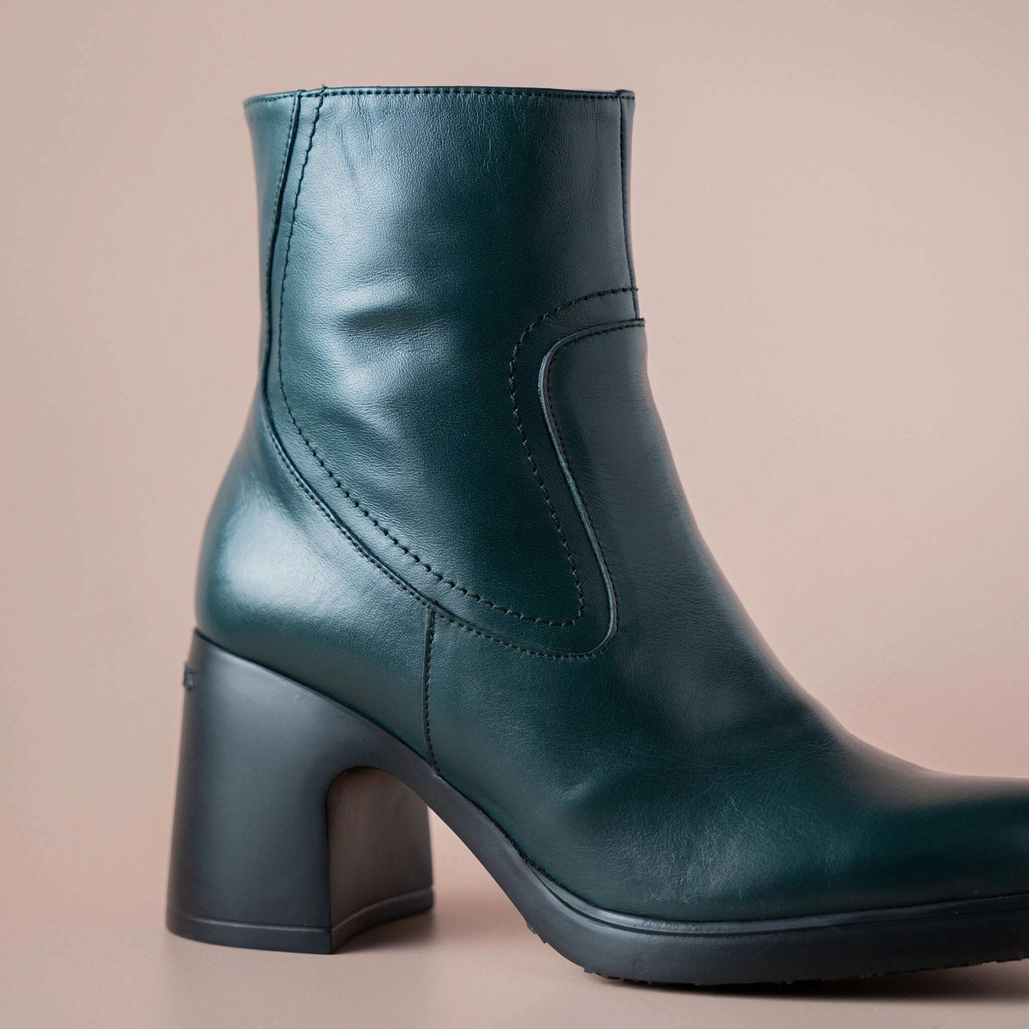 Keen Waterproof Hiking Boots Wonders - M-5505