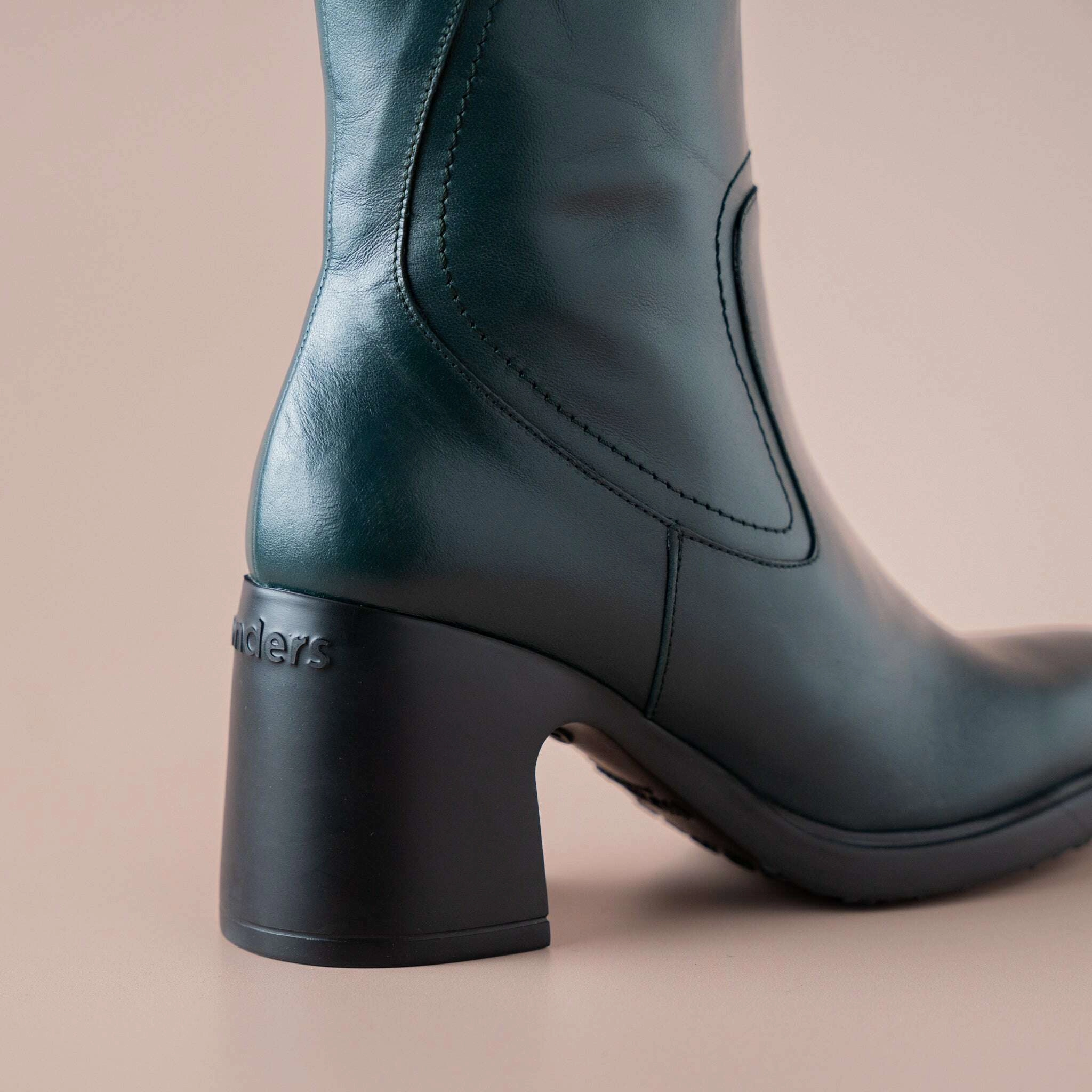 Wonders - M-5505 Best Jeans To Wear With Cowboy Boots